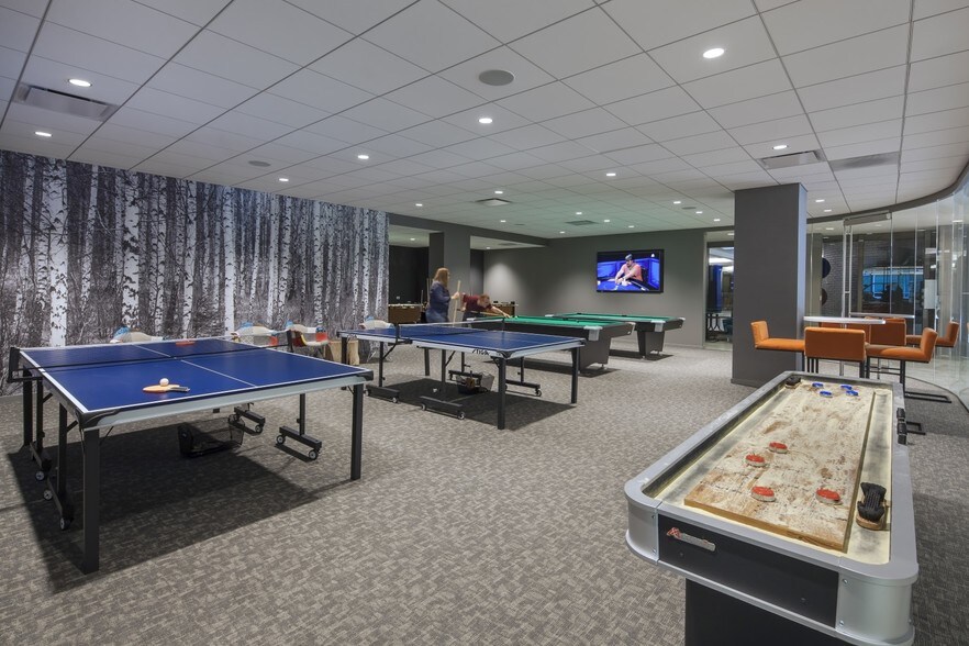 More Photos Of 360 E Ohio St, Chicago Apartments For Lease