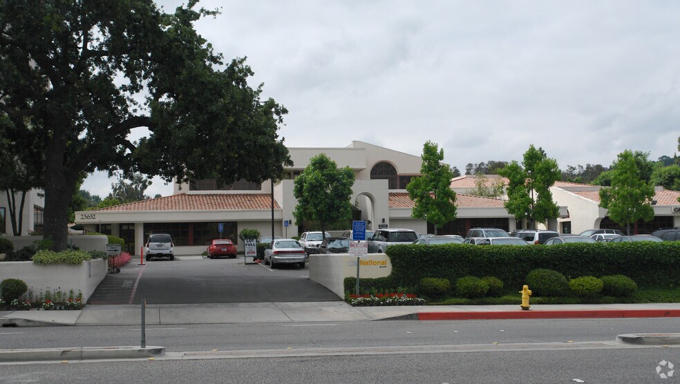 More Photos Of 23632 Calabasas Rd, Calabasas Office For Lease