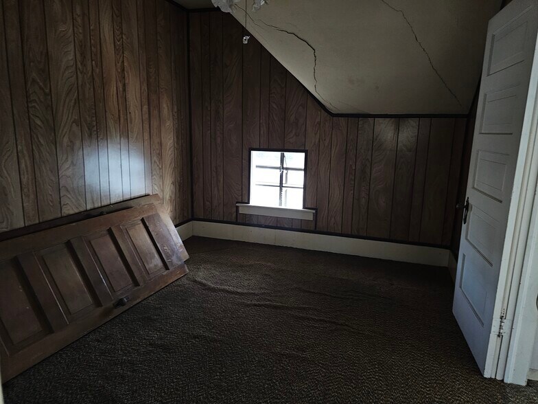More Photos Of 6836 Palm Ave, Highland Office For Sale