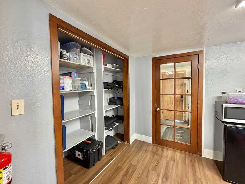 More Photos Of 1605 Capitola Rd, Santa Cruz Office For Lease