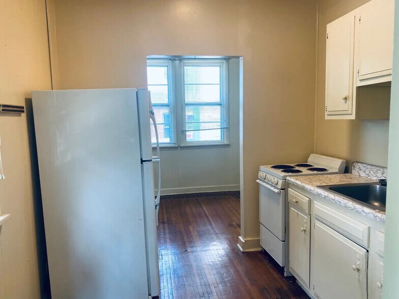More Photos Of 1229 S 4th St, Louisville Apartments For Sale