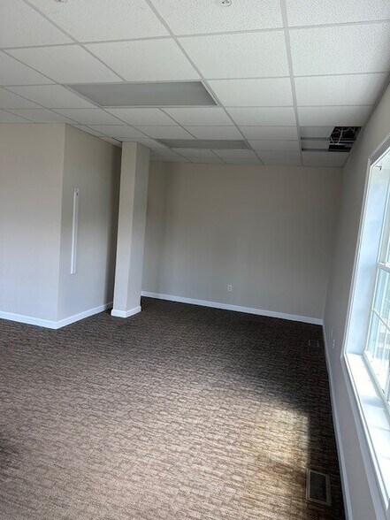 More Photos Of 532-534 Main St, Weymouth Office For Lease