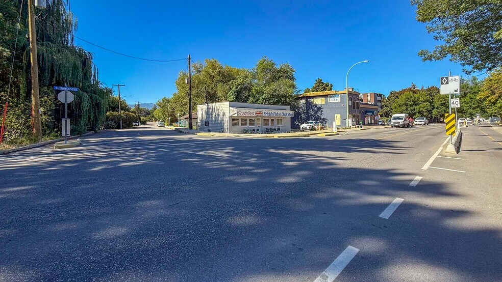 More Photos Of 1359 Sutherland Av, Kelowna General Retail For Sale