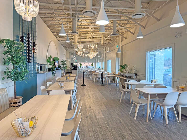 More Photos Of 460 Erin Woods Dr SE, Calgary Restaurant For Sale