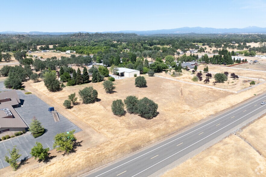 More Photos Of 22615 Silverlode Rd, Palo Cedro Flex For Lease