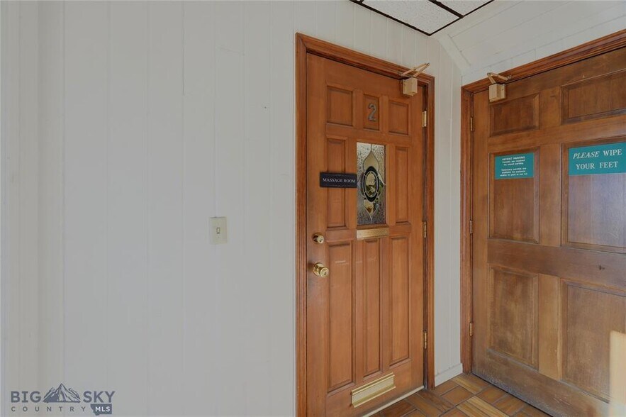 More Photos Of 108 N 11th Ave, Bozeman Medical For Sale