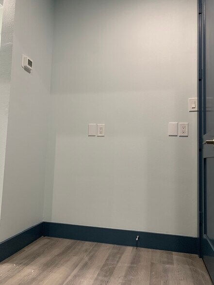 More Photos Of 8815 West Rd, Houston Unknown For Lease