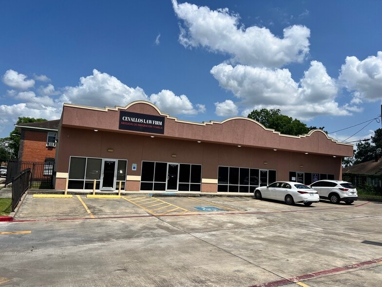 Primary Photo Of 1201 Telephone Rd, Houston Storefront Retail Office For Lease