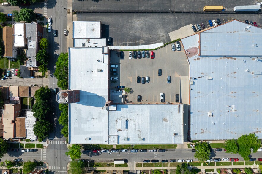 More Photos Of 1240 N Homan Ave, Chicago Light Distribution For Lease