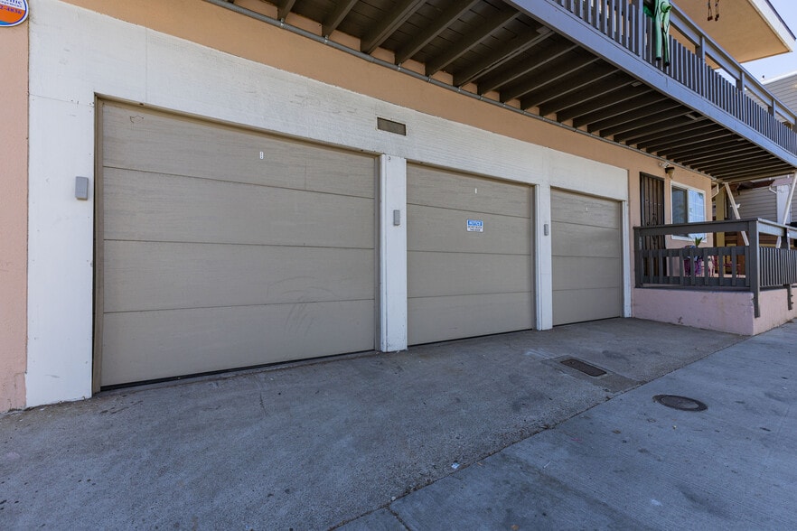 More Photos Of 5064-5066 Niagara Ave, San Diego Apartments For Sale