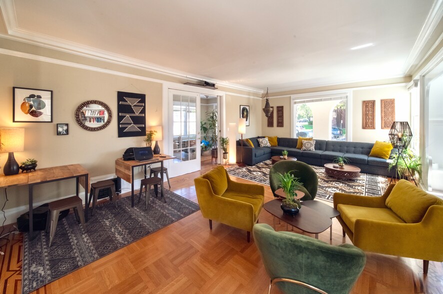 More Photos Of 435 Vernon St, Oakland Specialty For Sale