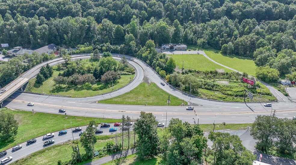 More Photos Of 799 Northern Blvd, South Abington Medical For Sale