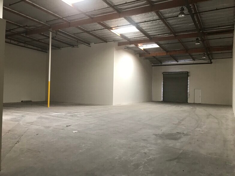 More Photos Of 1425 S Victoria Ct, San Bernardino Research And Development For Lease