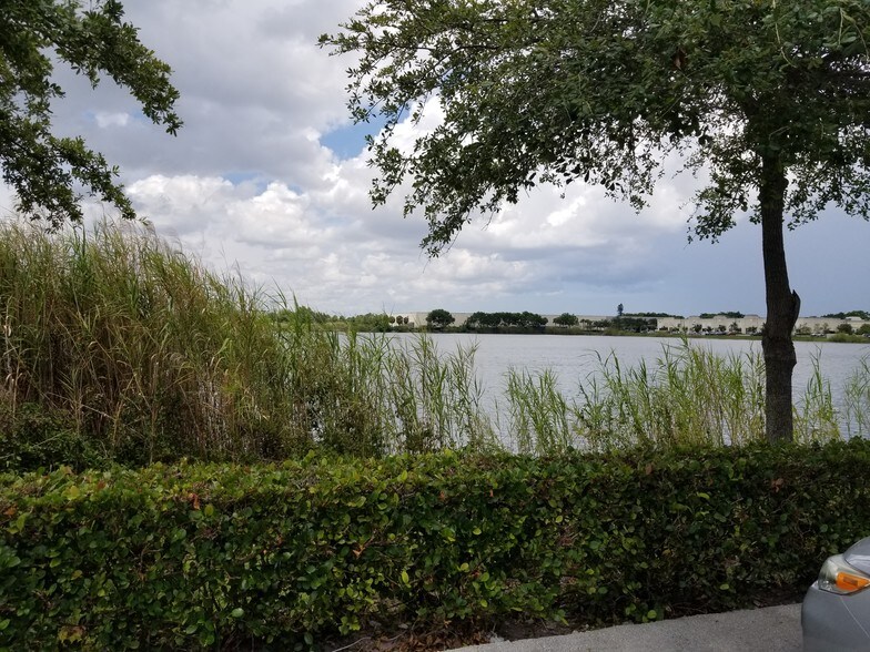 More Photos Of 1501 Green Rd, Deerfield Beach Warehouse For Lease