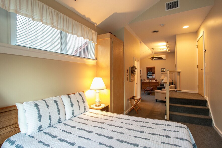 More Photos Of 2 Oak St, West Stockbridge Hospitality For Sale