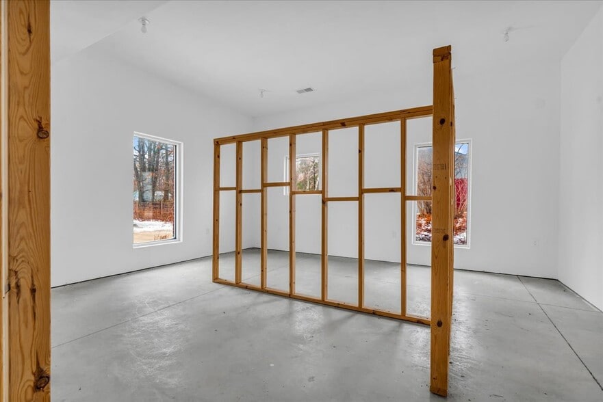 More Photos Of 4950 24th Ave, Fort Gratiot Medical For Sale