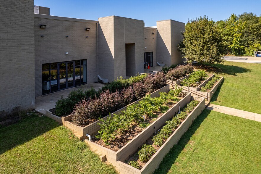 More Photos Of 3700 Judson Rd, Longview Restaurant For Sale