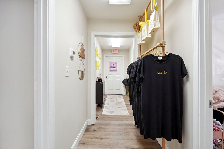 More Photos Of 1137 Alpharetta St, Roswell Office Residential For Lease
