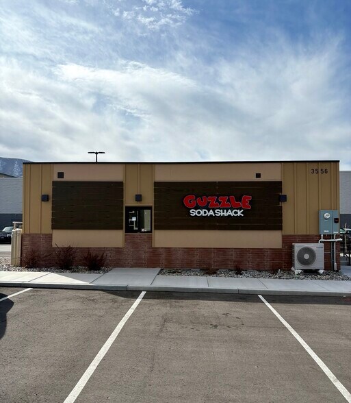 More Photos Of 3556 S Lexes Way, Magna Restaurant For Lease