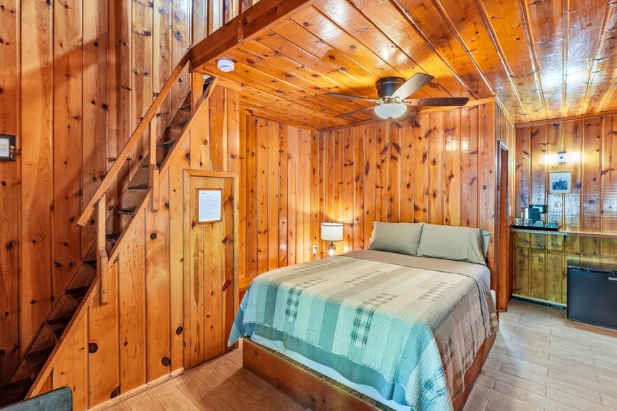More Photos Of 1355 E Christopher Creek Loop, Payson Hotel For Sale