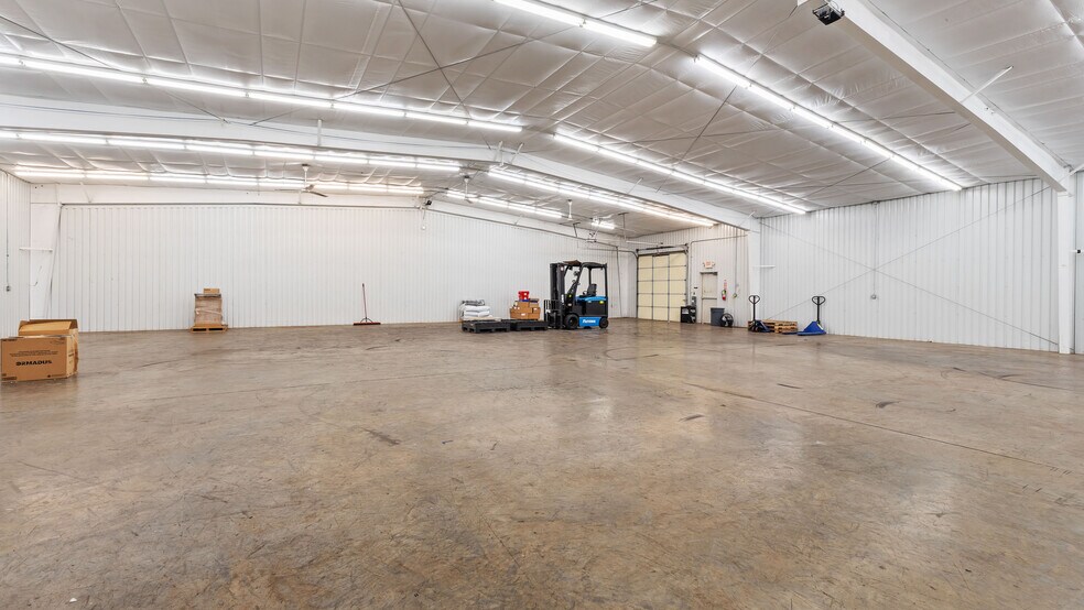 More Photos Of 4911 Shed Rd, Bossier City Light Distribution For Lease