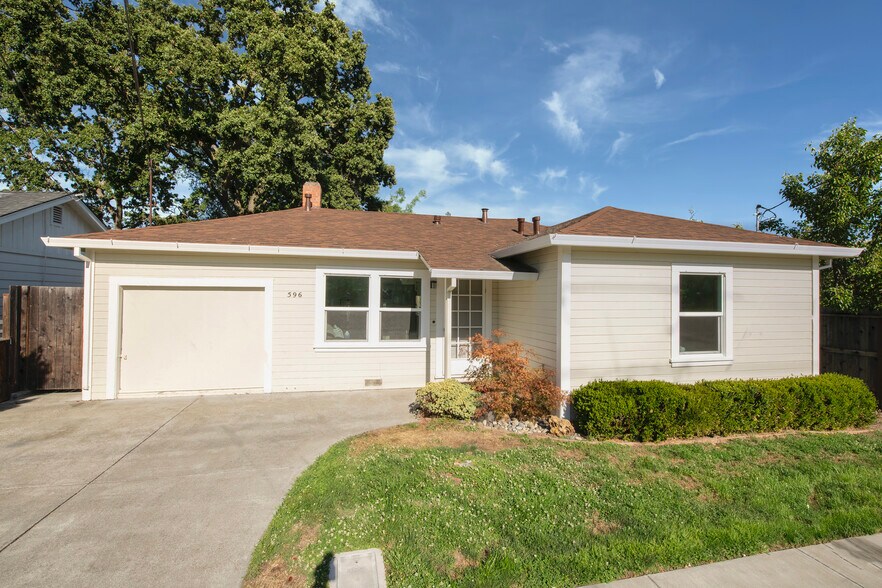 Primary Photo Of 596 1st St W, Sonoma Office For Lease