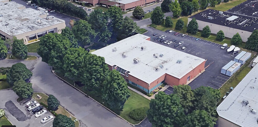 More Photos Of 48 Mall Dr, Hauppauge Light Manufacturing For Lease