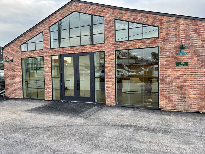 More Photos Of 2330 Langford St, Dallas Storefront For Sale