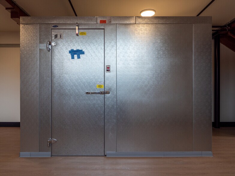 More Photos Of 602 SE 11TH Ave, Portland Food Processing For Lease