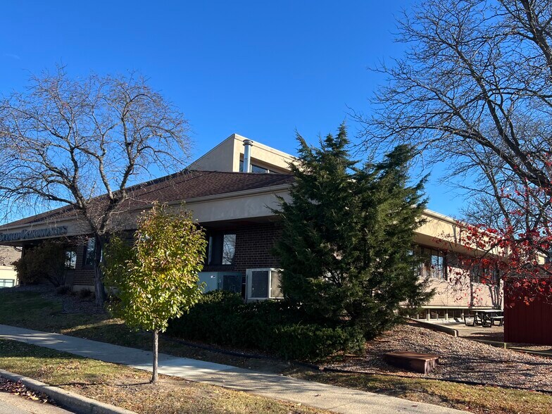 More Photos Of 5605 Odana Rd, Madison Medical For Sale