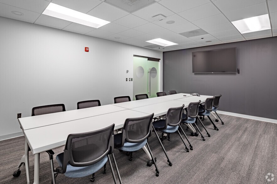 More Photos Of 1801 Research Blvd, Rockville Unknown For Lease