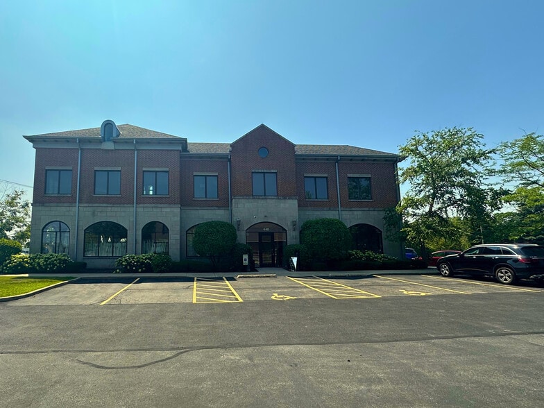 More Photos Of 440-442 Milwaukee Ave, Lincolnshire Medical For Lease