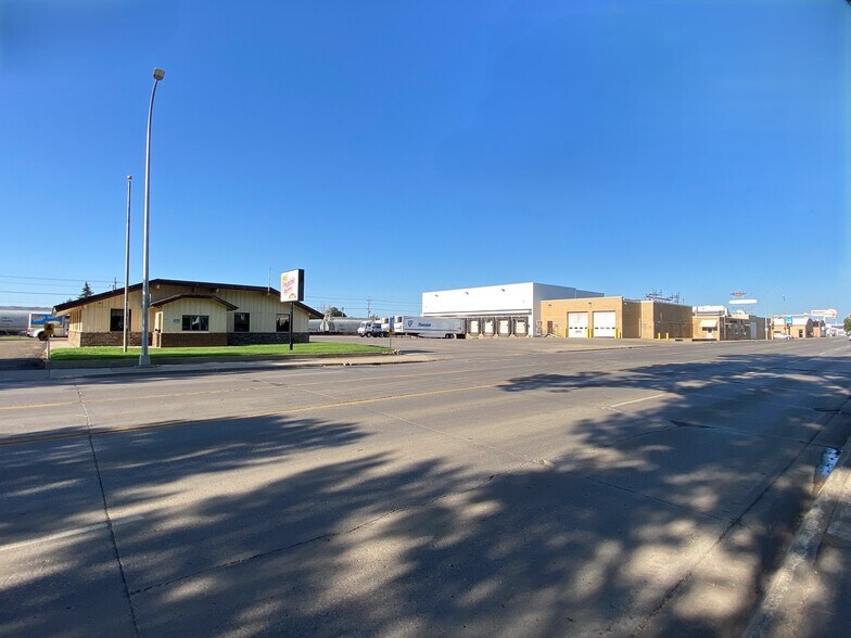 Primary Photo Of 1207 E Main Ave, Bismarck Distribution For Sale