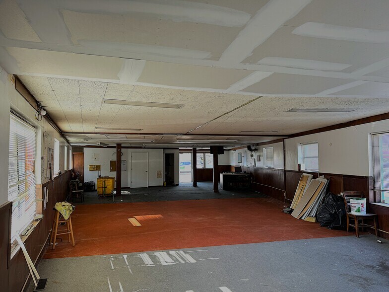 More Photos Of 1220 Hay St, Fayetteville Freestanding For Sale