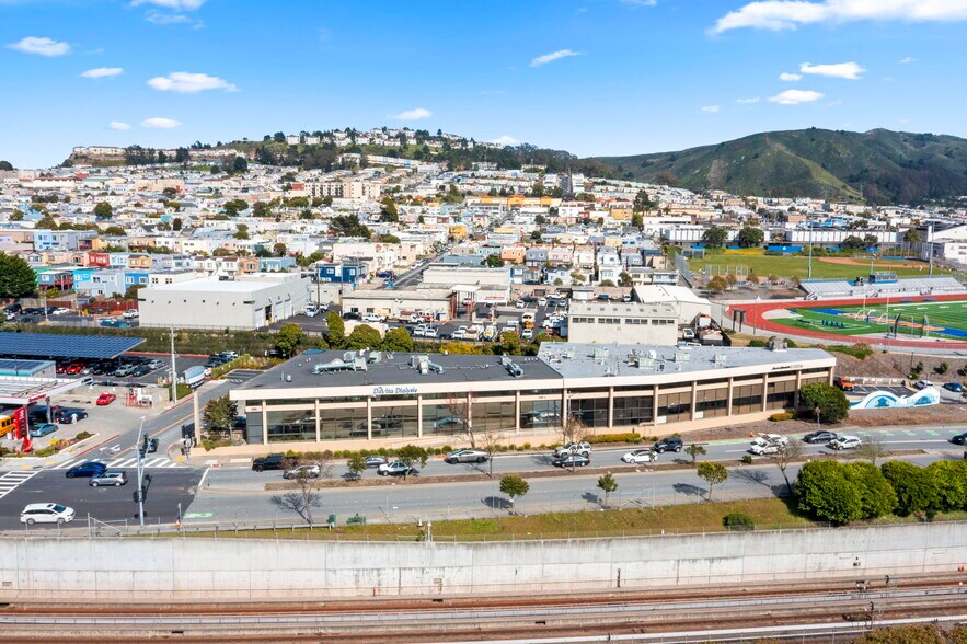 More Photos Of 2201 Junipero Serra Blvd, Daly City Freestanding For Lease