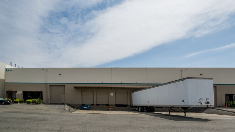 More Photos Of 2446-2476 Verna Ct, San Leandro Unknown For Lease