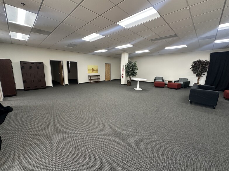 More Photos Of 15500 Phoebe Ave, La Mirada Warehouse For Lease