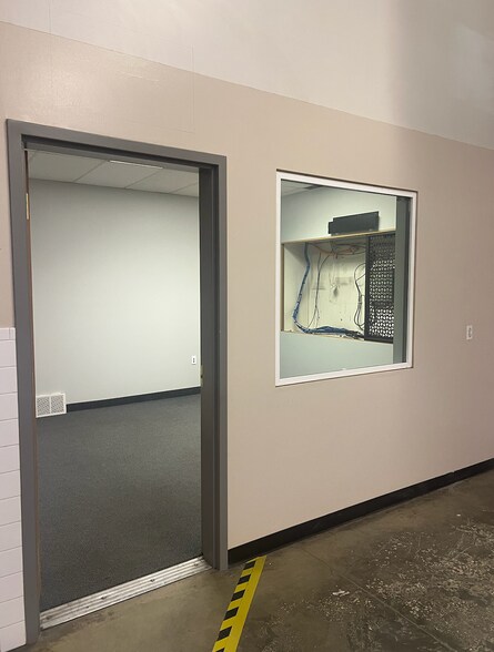 More Photos Of 4158 Nike Dr, West Jordan Light Manufacturing For Lease