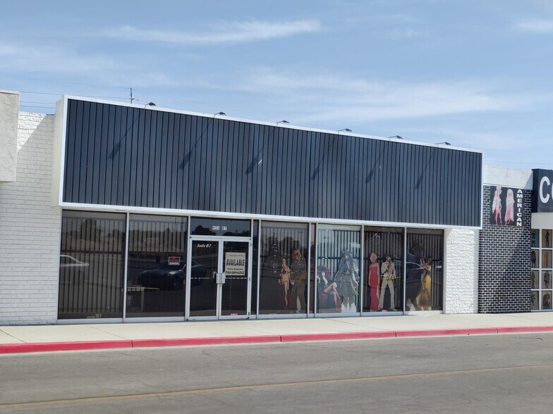 More Photos Of 953 E Sahara Ave, Las Vegas Storefront For Lease