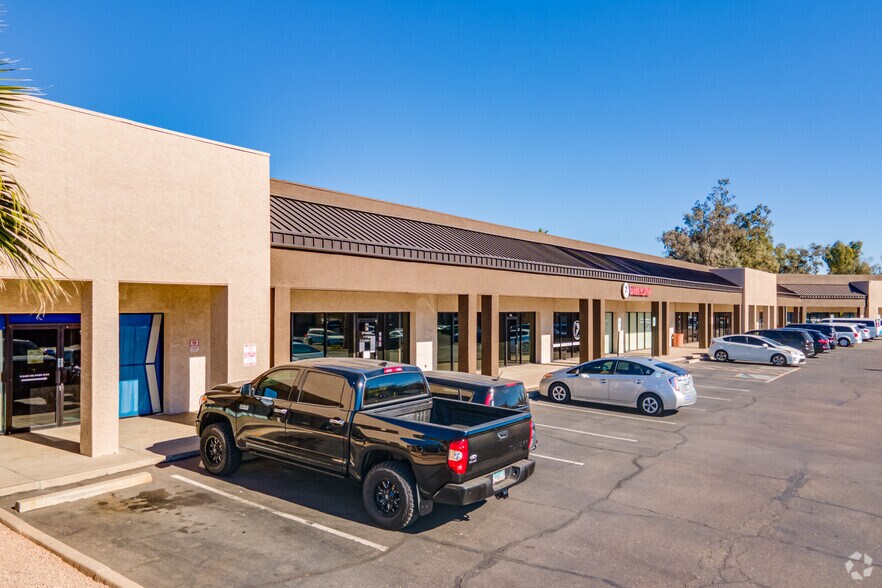 More Photos Of 1555 S Gilbert Rd, Mesa Storefront Retail Office For Lease