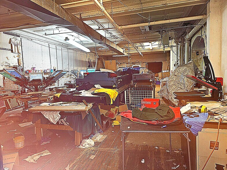 More Photos Of 2000-2014 Salisbury St, Saint Louis General Retail For Sale