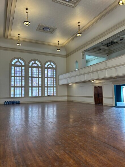 More Photos Of 101 1st St, Jacksonville Public Library For Lease