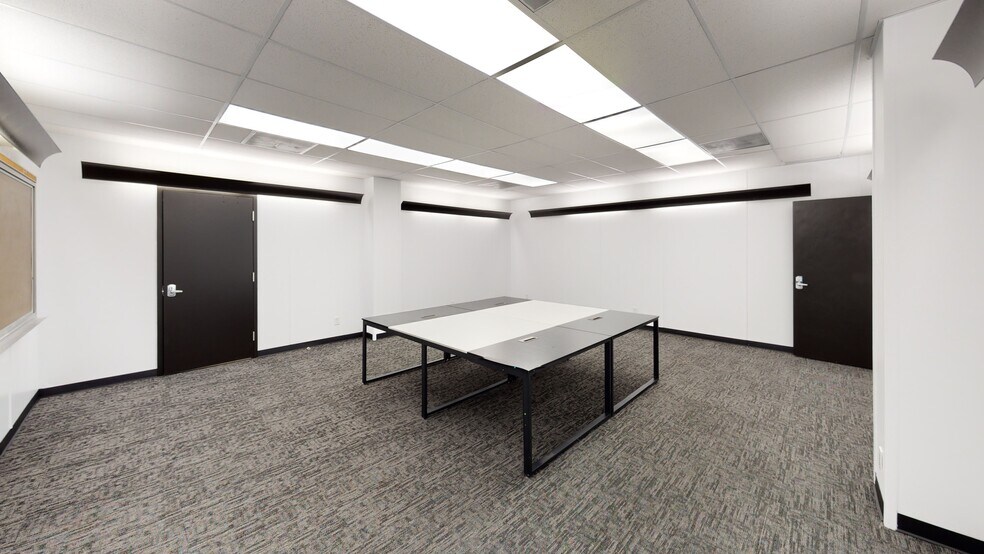 More Photos Of 35 N Park St, Mansfield Office For Sale