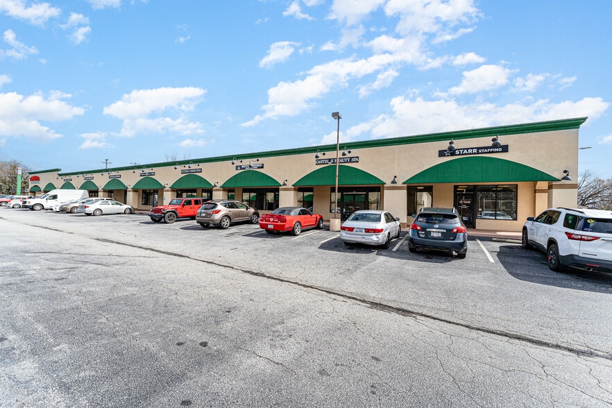 More Photos Of 11651-A-H N Main St, Archdale Unknown For Lease