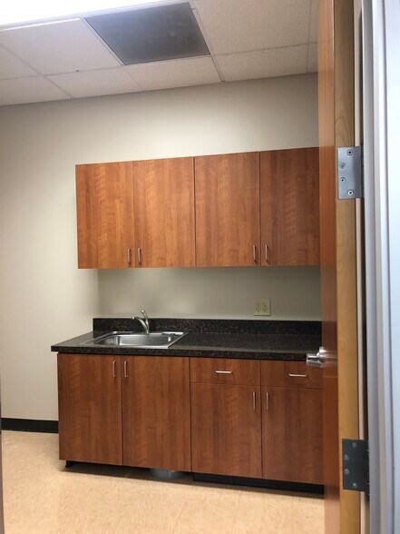 More Photos Of 400 Plaza Dr, Folsom Office For Sale