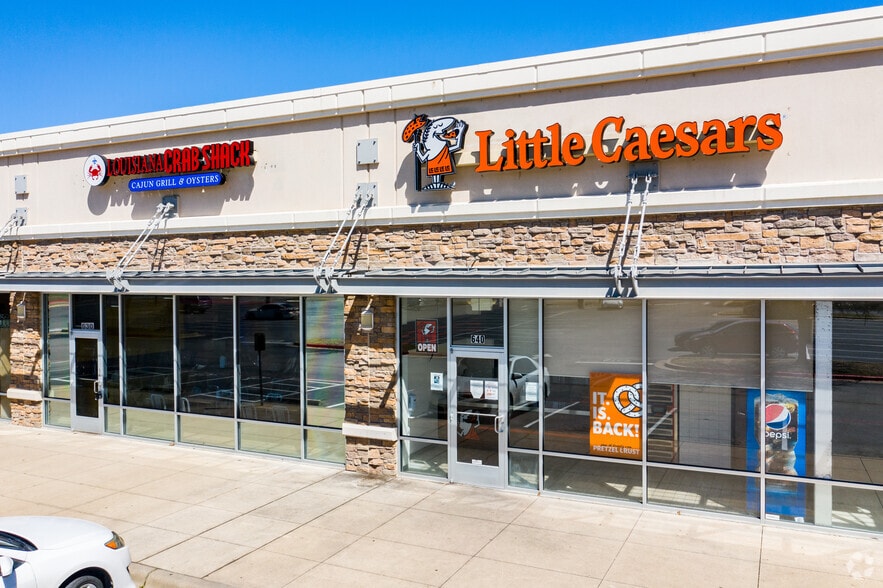 More Photos Of 2051 Gattis School Rd, Round Rock Unknown For Lease