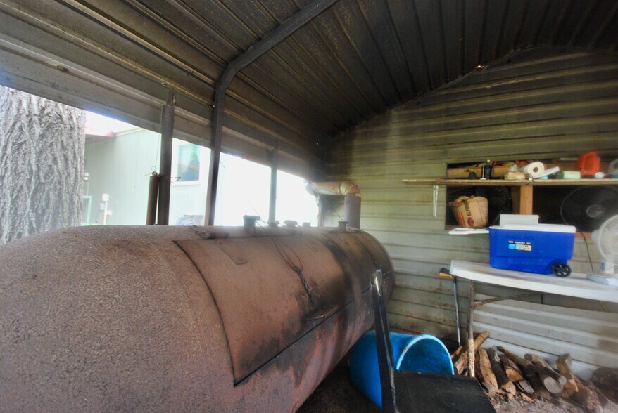 More Photos Of 12604 N State Highway 95, Cistern Restaurant For Sale
