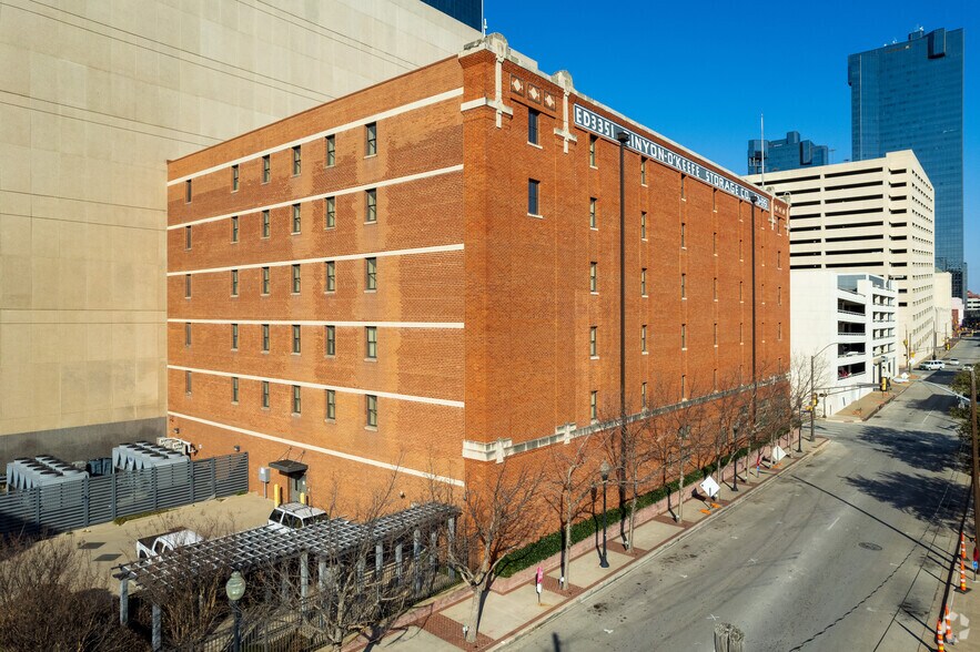 More Photos Of 210 E 7th St, Fort Worth Office For Lease