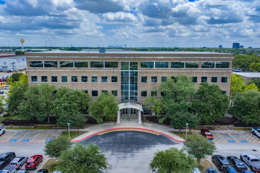 More Photos Of 1310 Rankin Rd, Houston Unknown For Lease