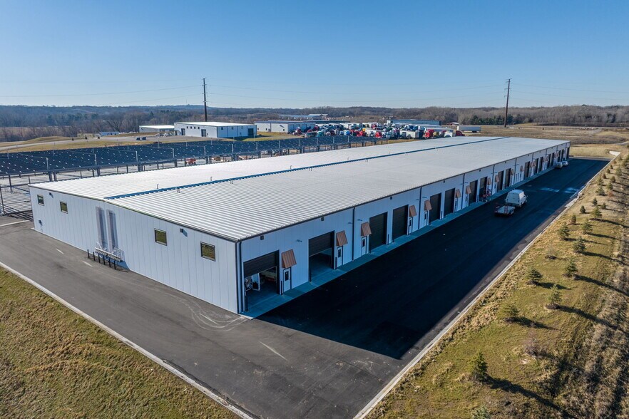 More Photos Of 24947 Larson, Lakeville Warehouse For Lease